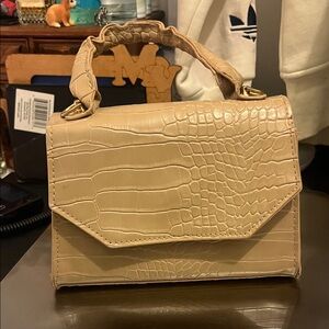 Elegant Cream Crocodile-Embossed Handbag